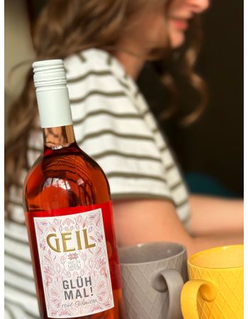 GLÜHMAL! Rosé Glühwein